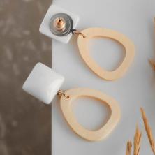 Серьги дерево "Ваканда" 48*25мм арт.5002736 белый/бежевый