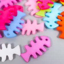 Подвеска пластик "Рыба-скелетик" 12*22мм арт.9095769 ассорти (60шт)